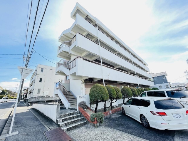 建物外観　２０１６年７月撮影