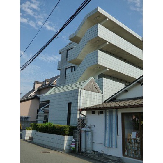 建物外観　現状優先