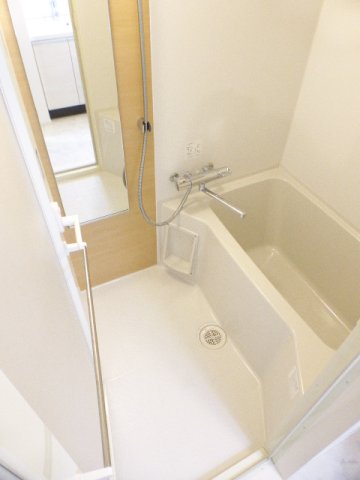 バス・シャワールーム　バス