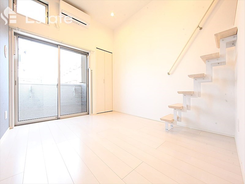 居室・リビング　内装