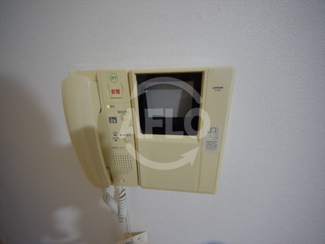 セキュリティ　クラビス上町台　TVモニター付きインターホン