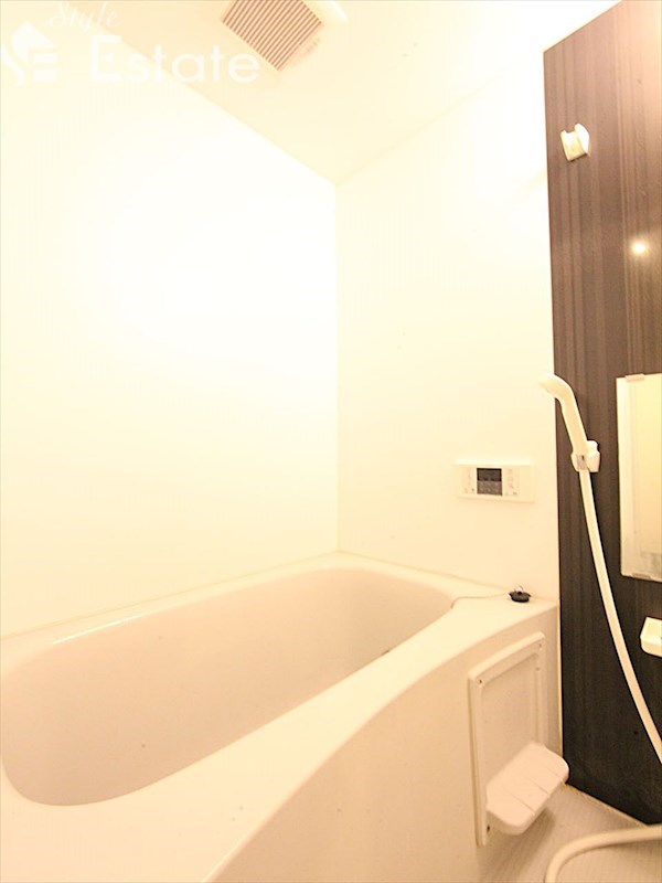 バス・シャワールーム　バスルーム