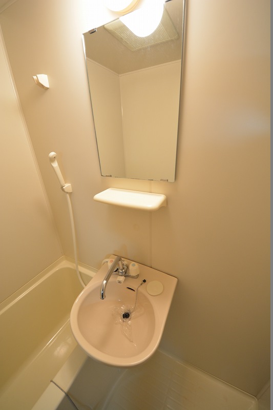 洗面設備　グラマシー心斎橋東　洗面台