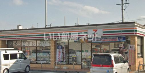 コンビニ　セブンイレブン堺日置荘北町店（コンビニ）まで889m