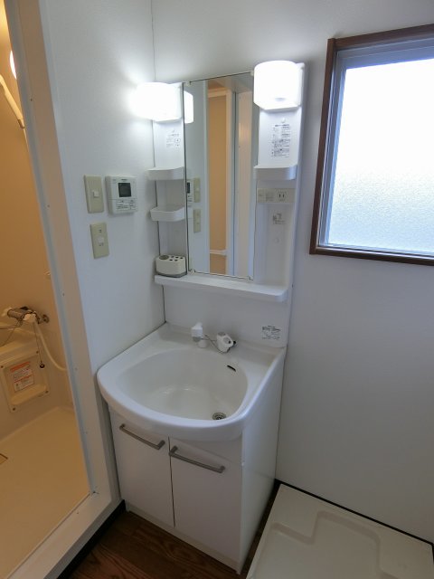 洗面設備　同間取別号室