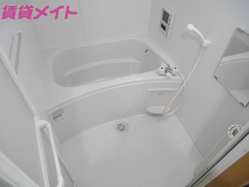 バス・シャワールーム　同物件別部屋の写真