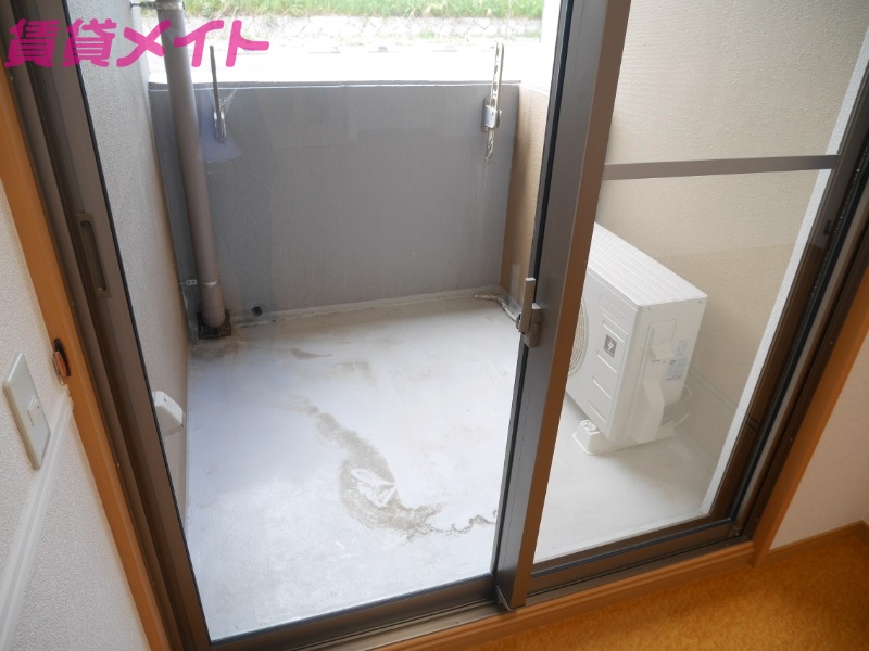 バルコニー　同物件別部屋の写真