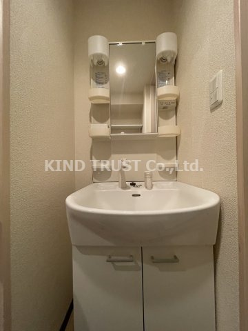 洗面設備　コンパクトで使いやすい洗面所