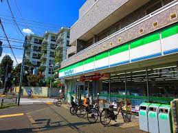 コンビニ　ファミリーマート 目黒柿の木坂店（コンビニ）まで408m