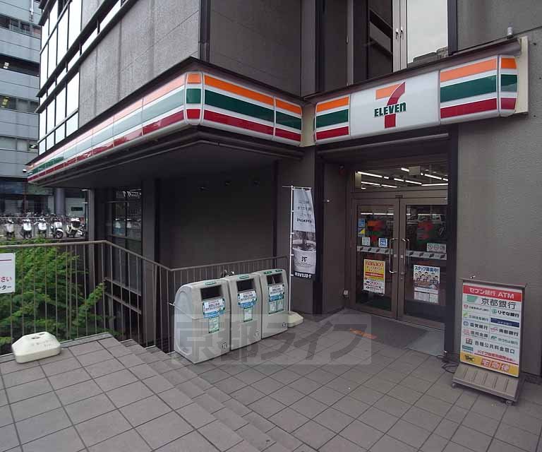 コンビニ　セブンイレブン京都リサ－チパ－ク店（コンビニ）まで262m