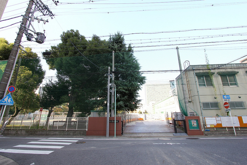 中学校　冨士中学校（中学校）まで761m