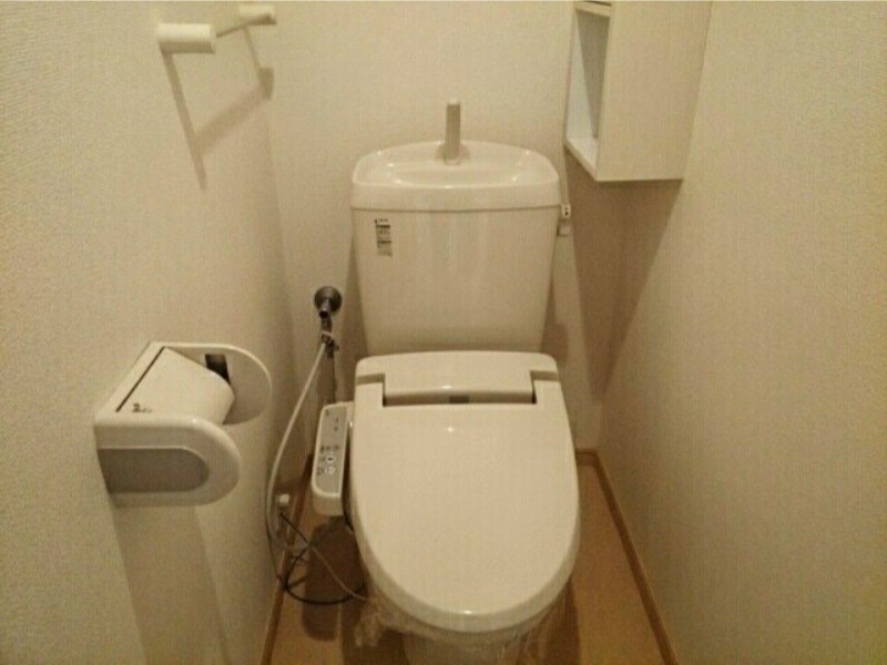 トイレ　図面と現状に相違がある場合には現状を優先