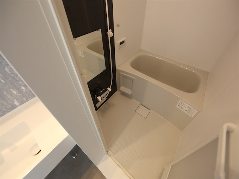 バス・シャワールーム　浴室暖房乾燥機付　追い焚き・オートバス機能付お風呂