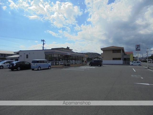 コンビニ　セブン－イレブン日向曽根町４丁目店（コンビニ）まで939m