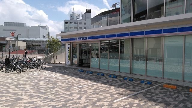 コンビニ　ローソン 狭山市駅西口店（コンビニ）まで450m