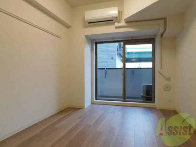 その他部屋・スペース　フローリング貼りの室内です