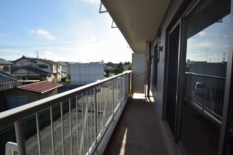 バルコニー　実際と異なる場合には現況優先です。