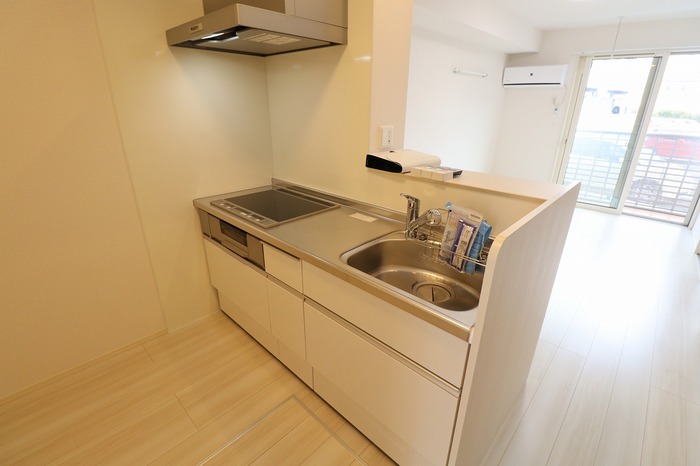 キッチン　カウンターキッチン（IHクッキングヒーター付き）