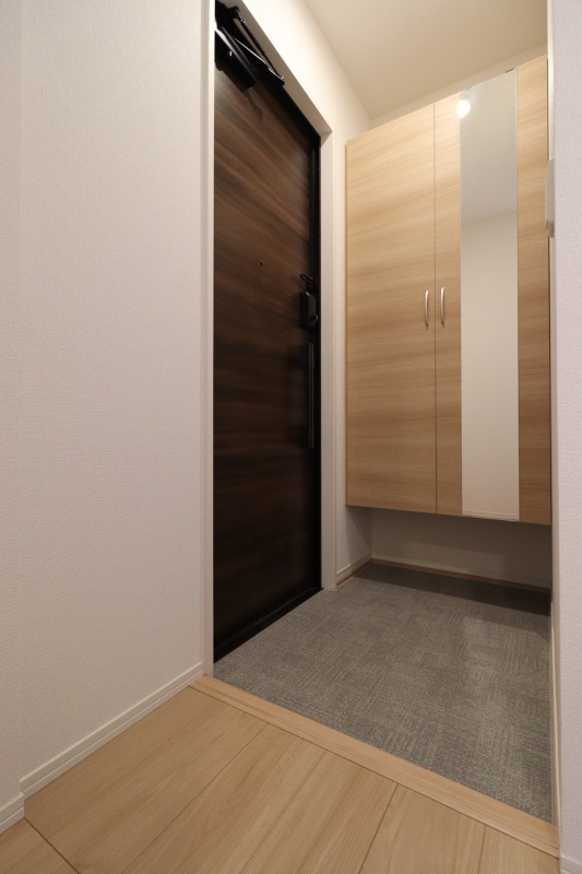 玄関　図面と現状に相違がある場合には現状を優先