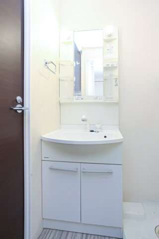 洗面設備　別号室のものです。現状優先になります。