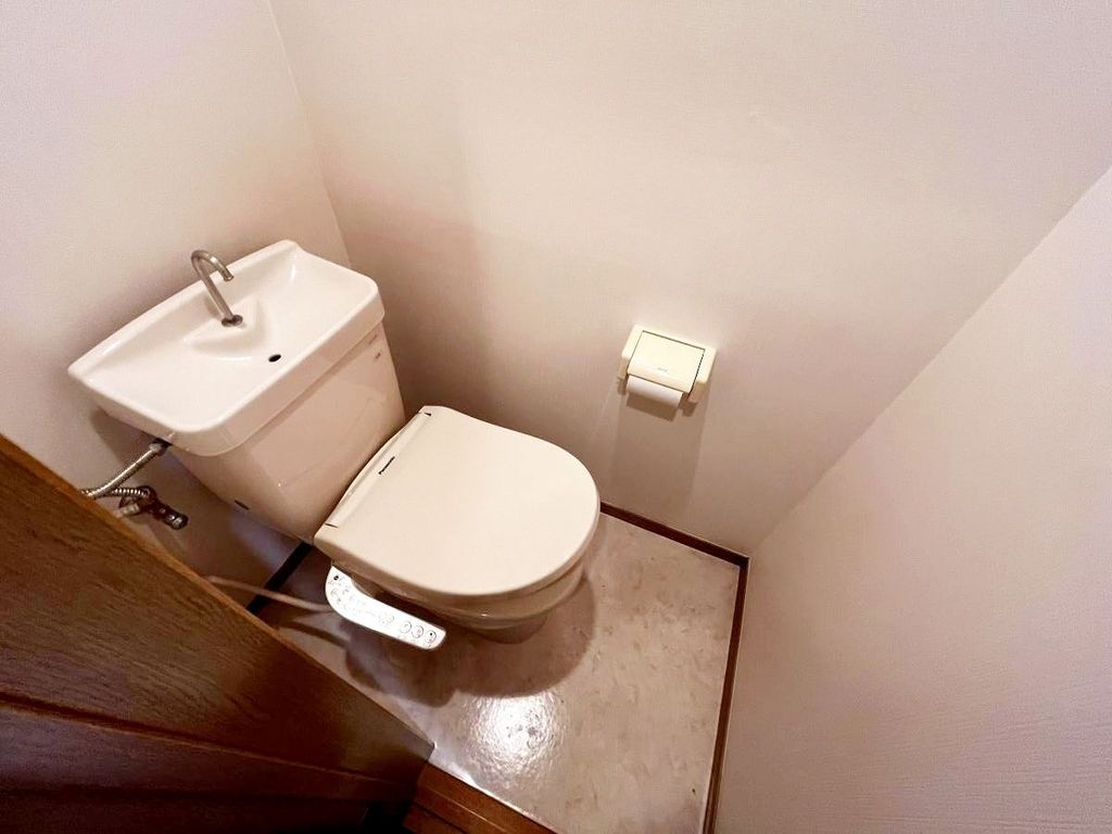 トイレ　同シリーズ