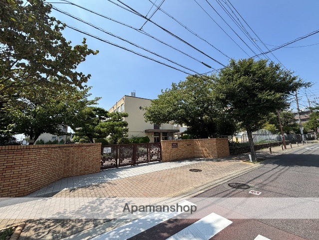 小学校　稲葉地小学校トワイライトスクール（小学校）まで781m