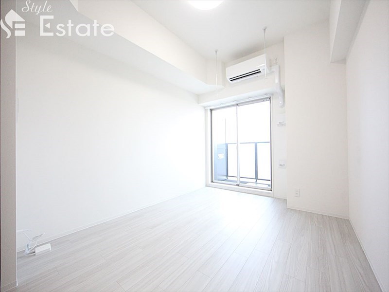 居室・リビング　内装