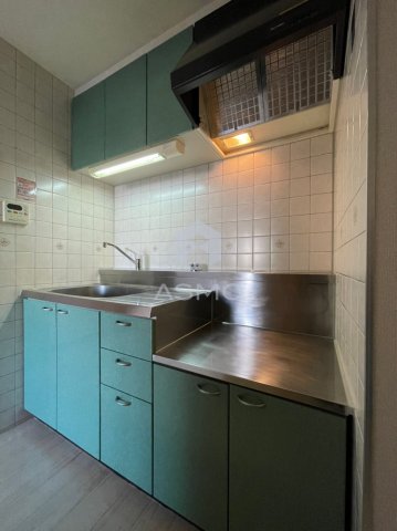 キッチン　同マンション別部屋　参考写真