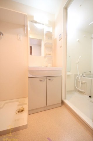 洗面設備　ラグゼ江戸堀