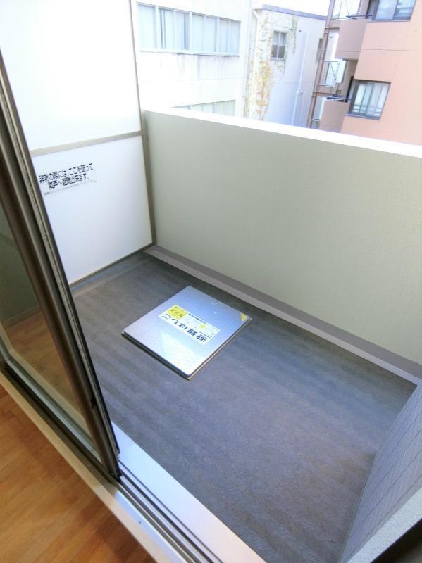 バルコニー　※同シリーズ物件モデルルームの写真です