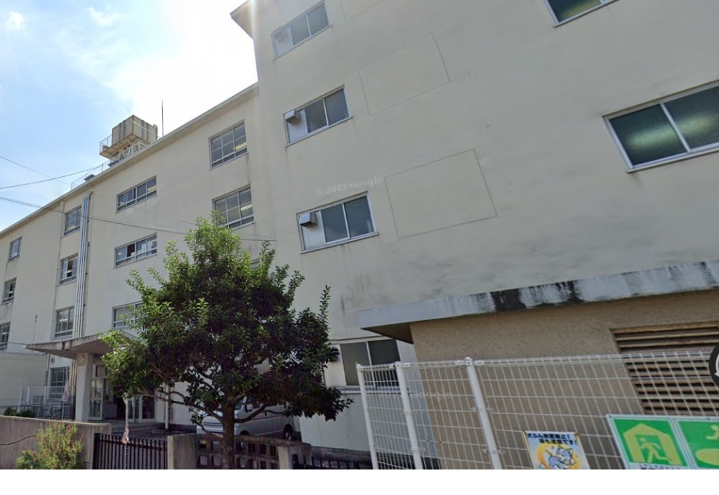 中学校　豊中市立第七中学校（中学校）まで491m