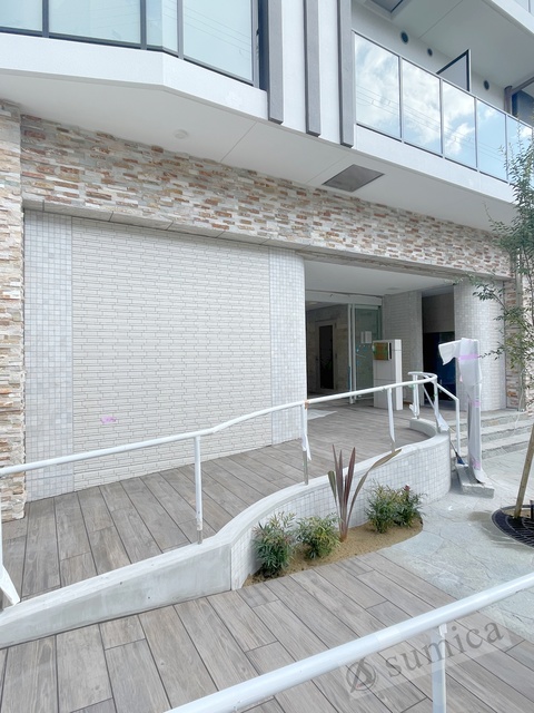 エントランス　オートロック・宅配ボックス便利です♪♪