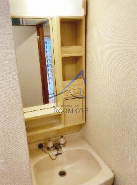 洗面設備　独立洗面台です。