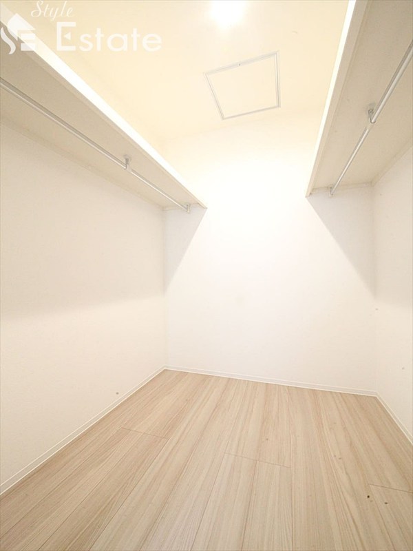 収納　ウォークインクローゼット