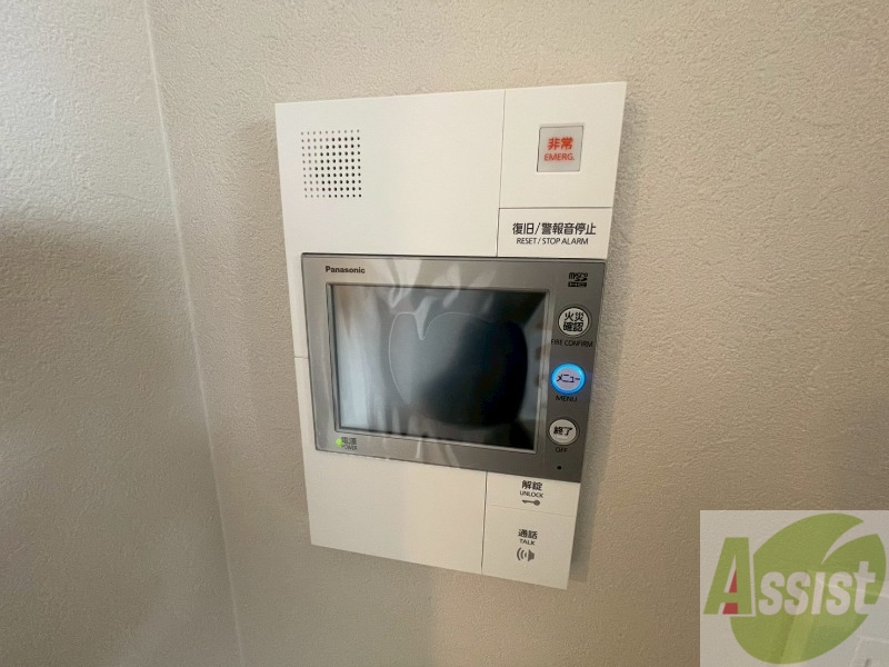 セキュリティ　ＴＶモニター付インターホンです。来客者の顔が見えるので安心！