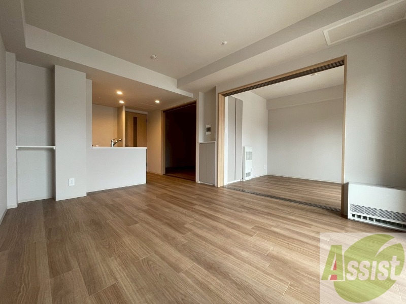 居室・リビング　広々としたリビングですね。使い勝手がよさそうですね！