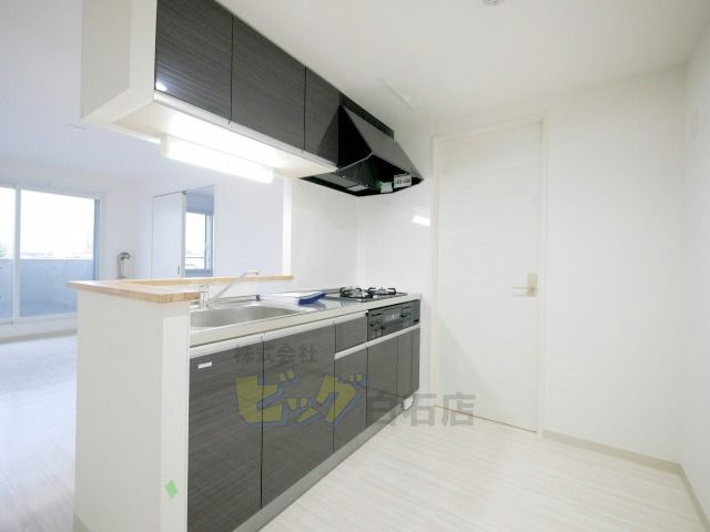 キッチン　人気の対面式システムキッチンです♪