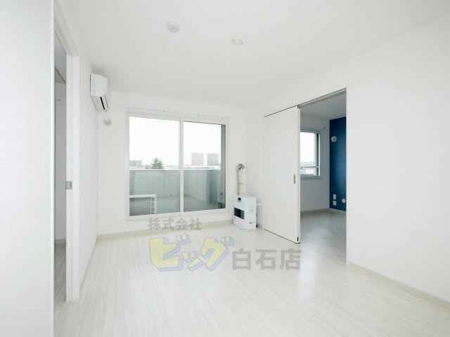 居室・リビング　広々リビングです♪