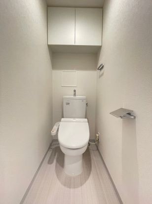 トイレ　「温水洗浄便座つきトイレ」