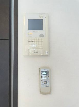 セキュリティ　来訪者が確認できる女性に安心の「TVモニターホン」