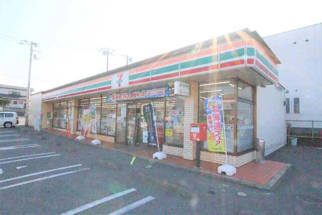 コンビニ　セブンイレブン　袖ヶ浦福王台店（コンビニ）まで300m