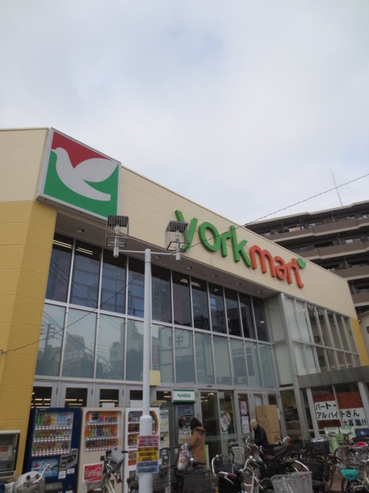 ショッピングセンター　ヨークマート（ショッピングセンター）まで376m