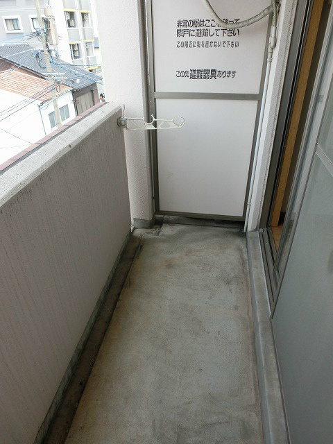 バルコニー　ベランダ