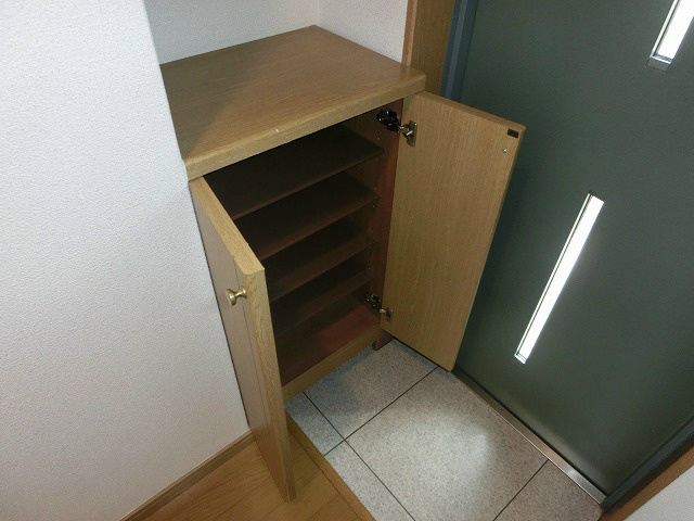 収納　シューズボックス