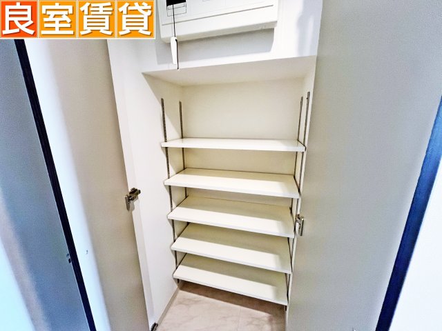 収納　シューズボックス