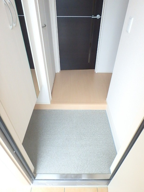 玄関　図面と現状に相違がある場合には現状を優先