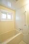 バス・シャワールーム　窓付き　お風呂で日々の疲れを落としましょう