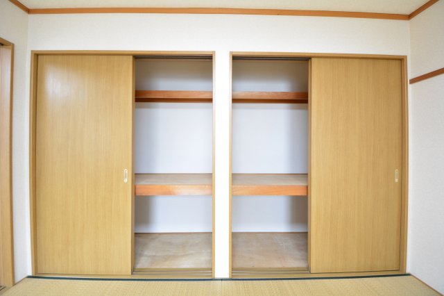 収納　大きなものも収納できそうです。二間の押入