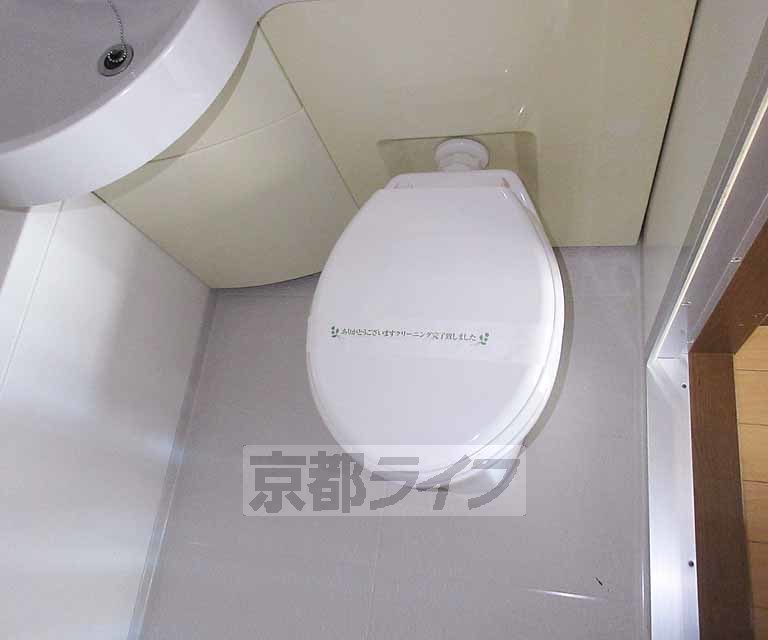 トイレ　清潔感のあるトイレです