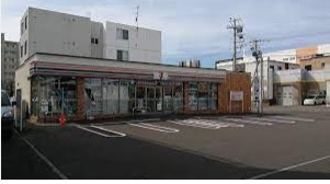 コンビニ　セブンイレブン札幌北20条東店（コンビニ）まで132m